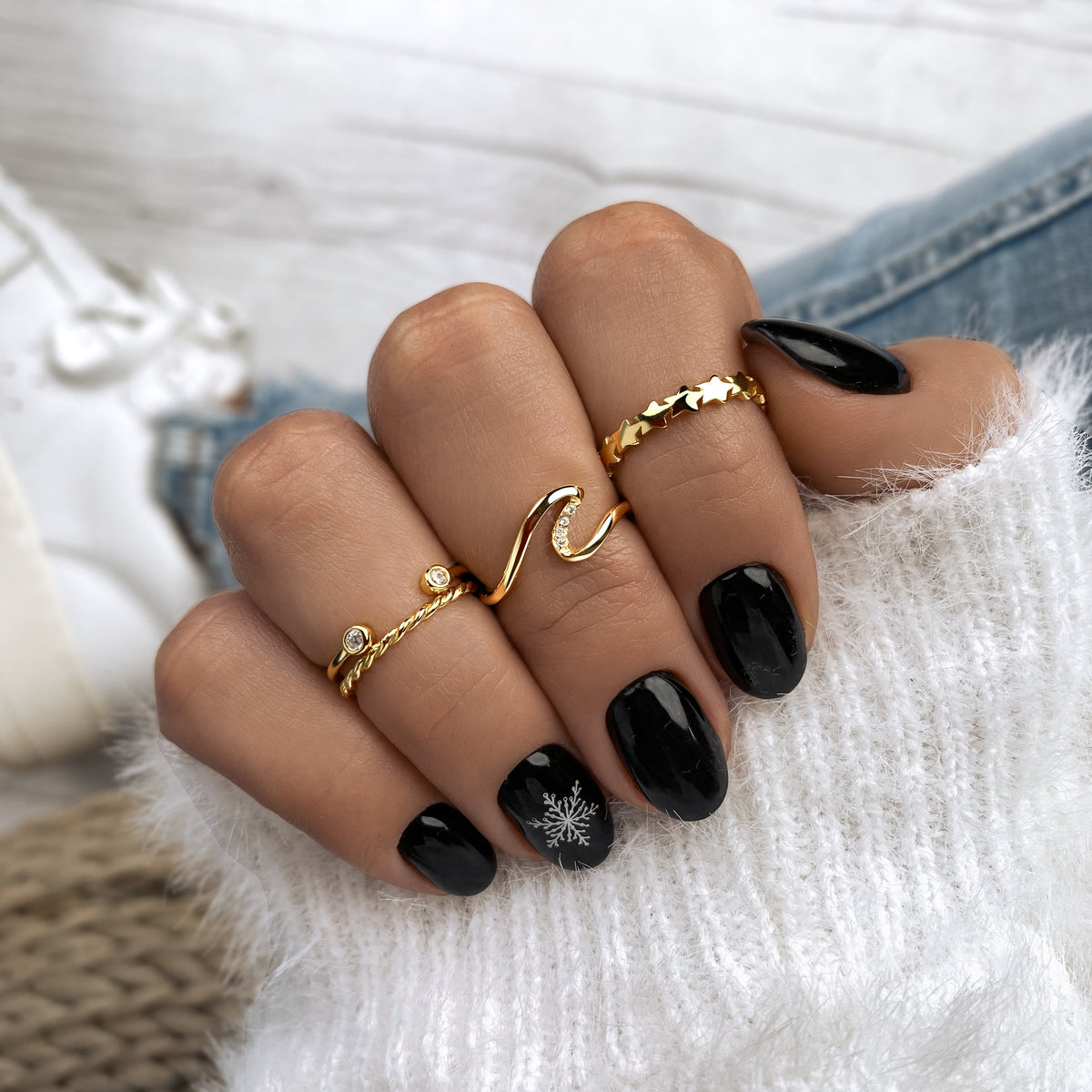 BAGUES MIDI: Le charme unique et spécial des bijoux
