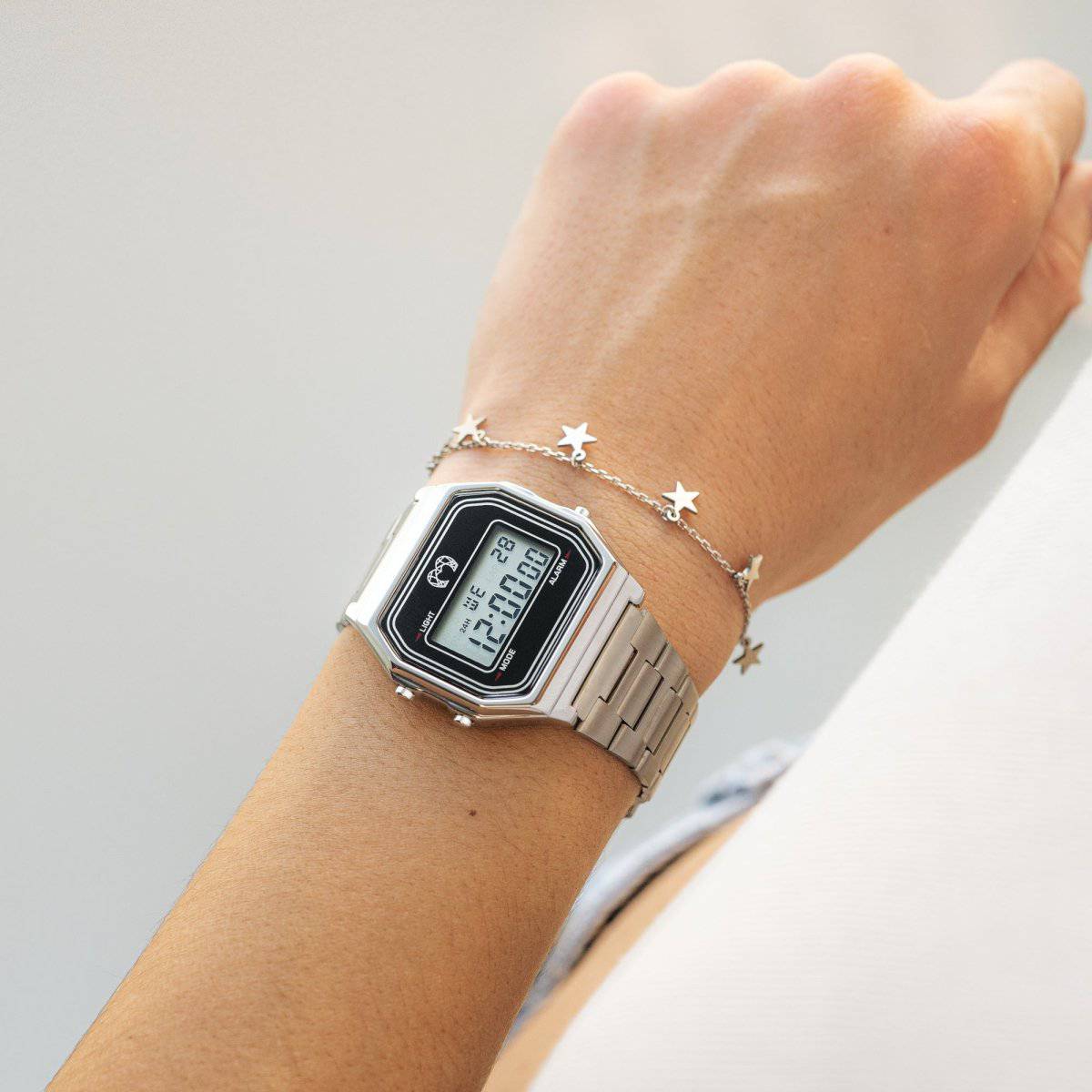 Montre Digitale Vintage ~ Argent - LaMaisonDesBijoux