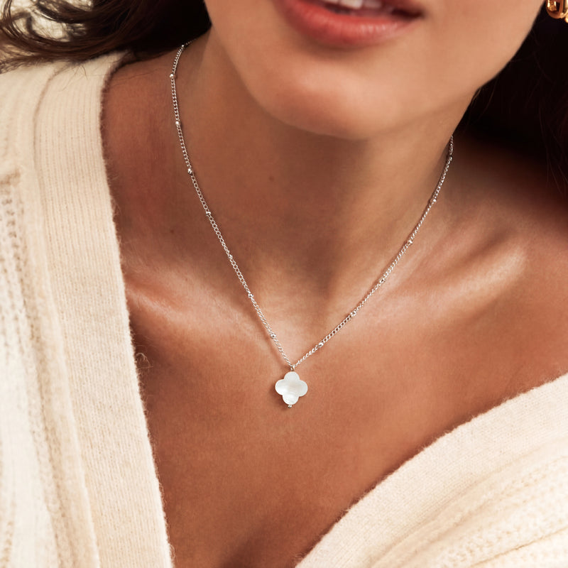 Collier Trèfle Blanc