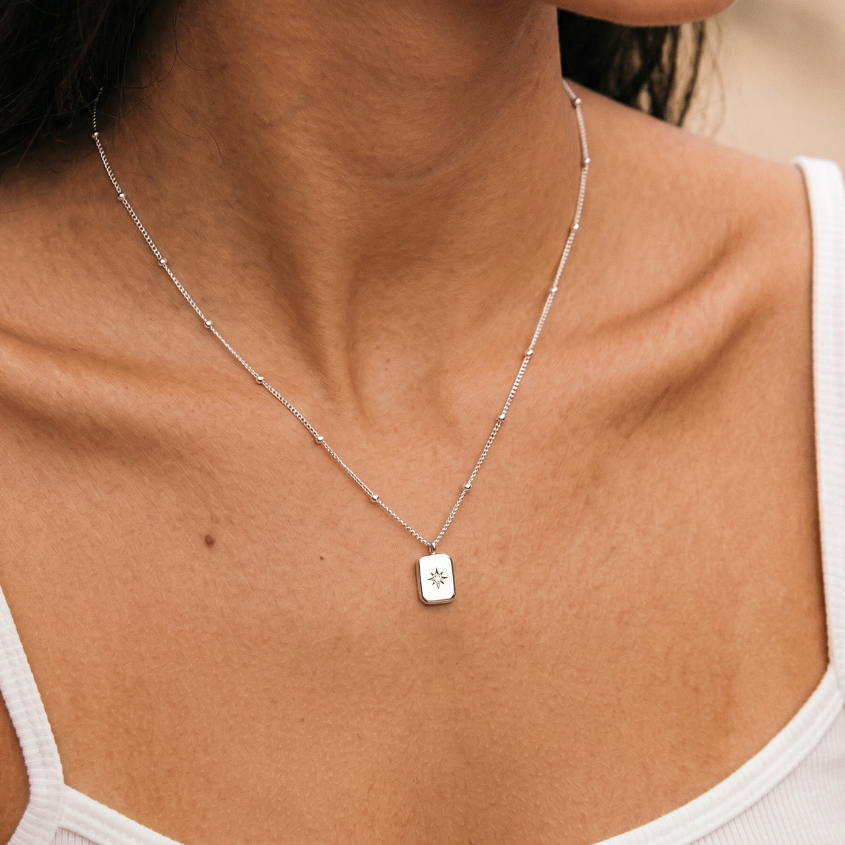 Collier Étoile Encadrée
